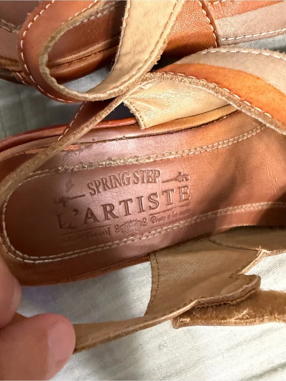 L’Artiste by Spring Step Parkway tan leather wedge Mary Jane’s size 39/9